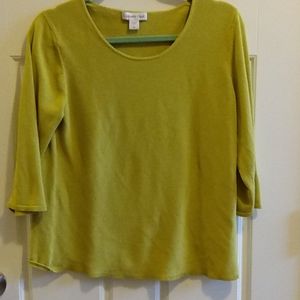 Knit top in lime green 💚